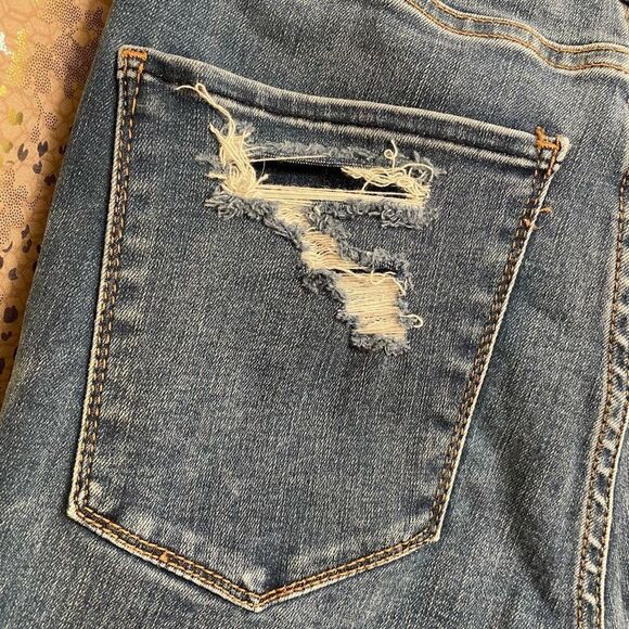 Abercrombie & Fitch Ultra High Rise Super Skinny Distressed Jeans 2/26 Short - Picture 6 of 10